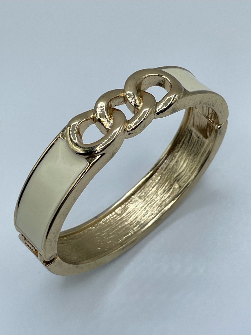 Gold Tone White Acrylic Chain Link Hinged Clamper Bangle Statement Bracelet - Picture 7 of 8